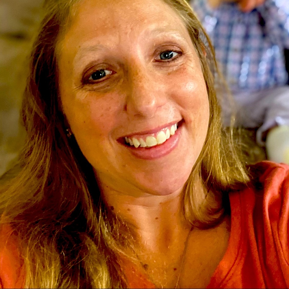 Meet your Posher, Jennifer